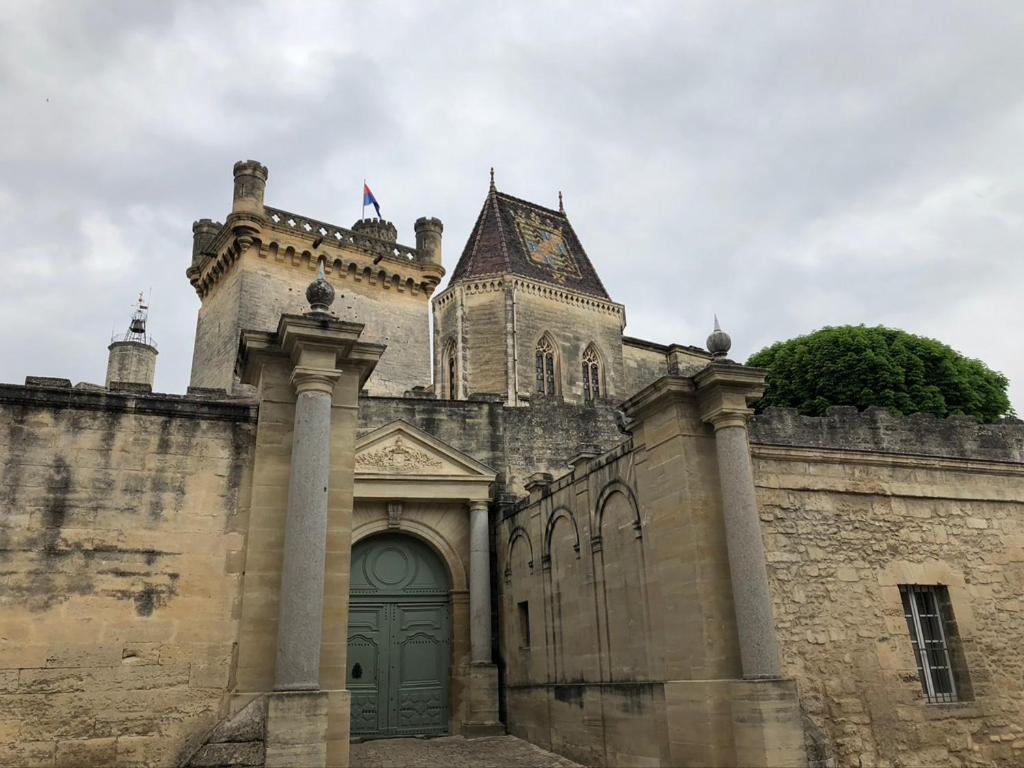 Uzes A Pied, Appartement Dans Cadre D'Exception Exteriör bild