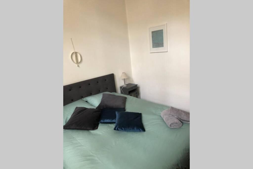Uzes A Pied, Appartement Dans Cadre D'Exception Exteriör bild