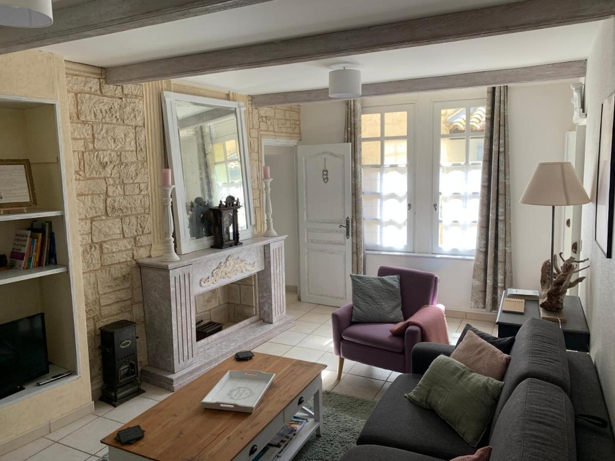 Uzes A Pied, Appartement Dans Cadre D'Exception Exteriör bild