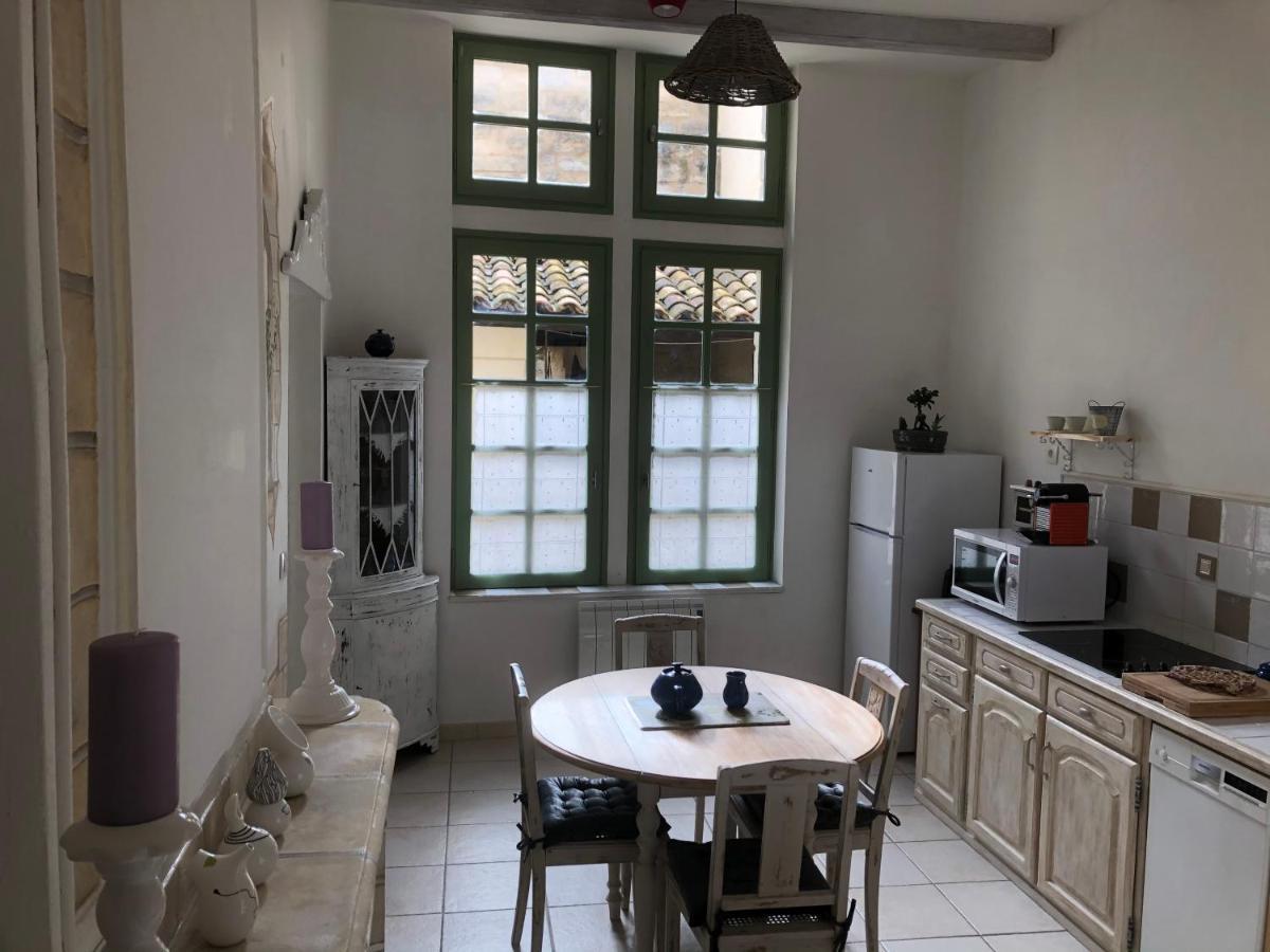 Uzes A Pied, Appartement Dans Cadre D'Exception Exteriör bild